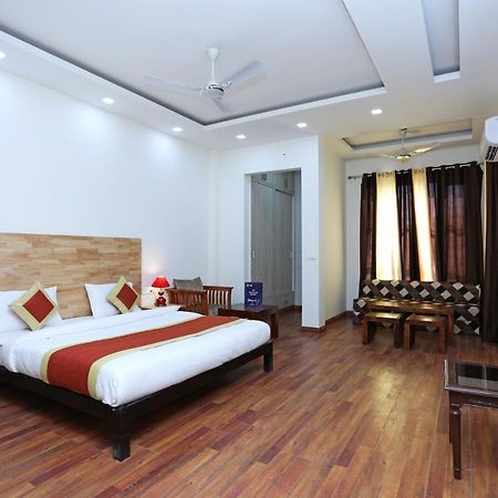 Oyo 6576 Viskon Rooms Gurgaon Exterior foto